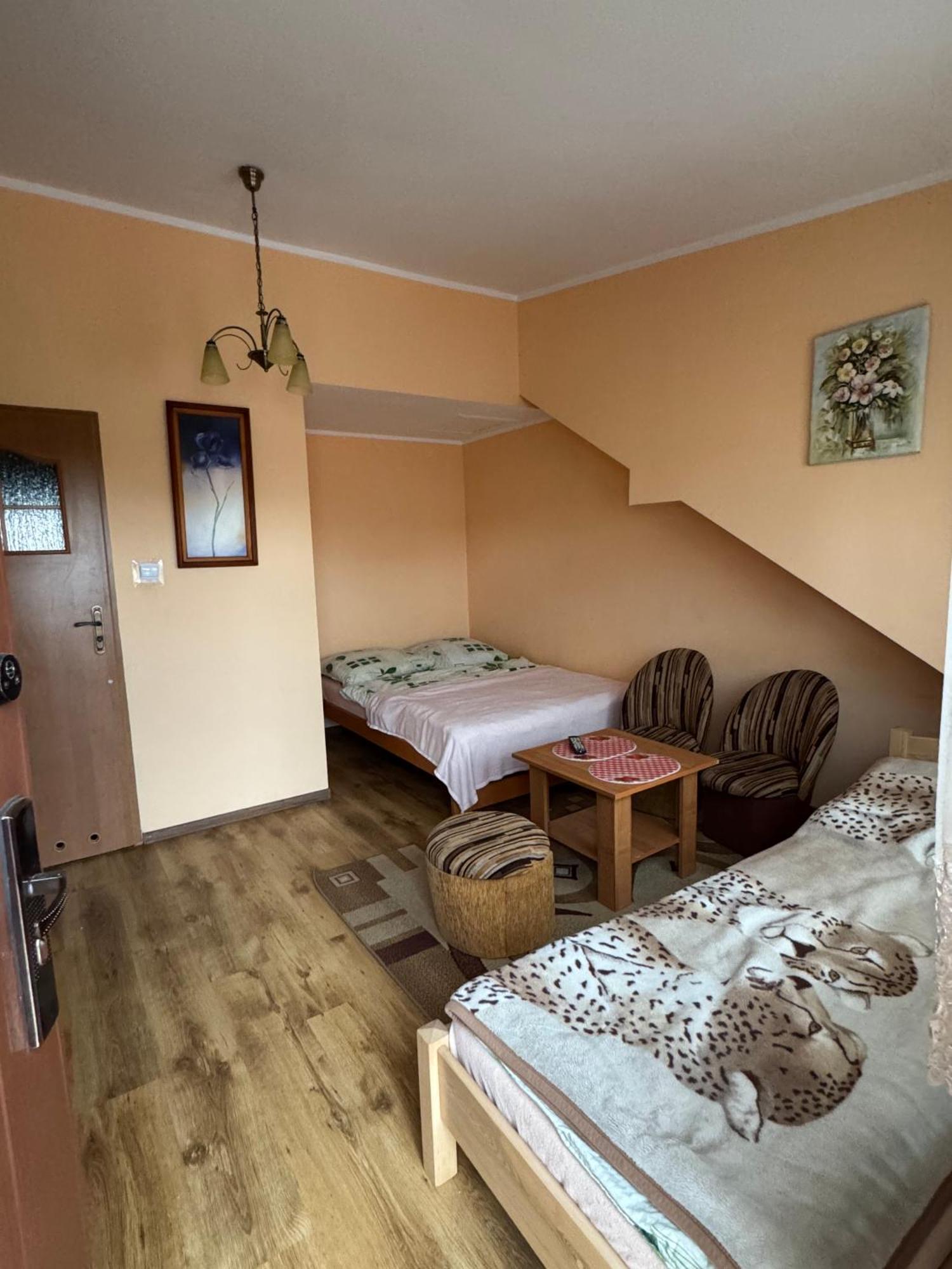 Pokoje Goscinne U Sary Ujście-Darłowskie Exteriör bild